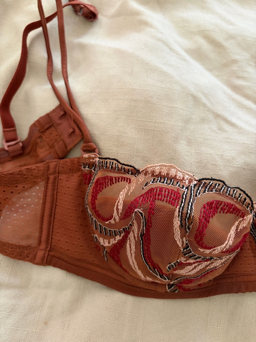 La Perla Rust Red Embroidered Balconette Bra - Picture 8 of 8